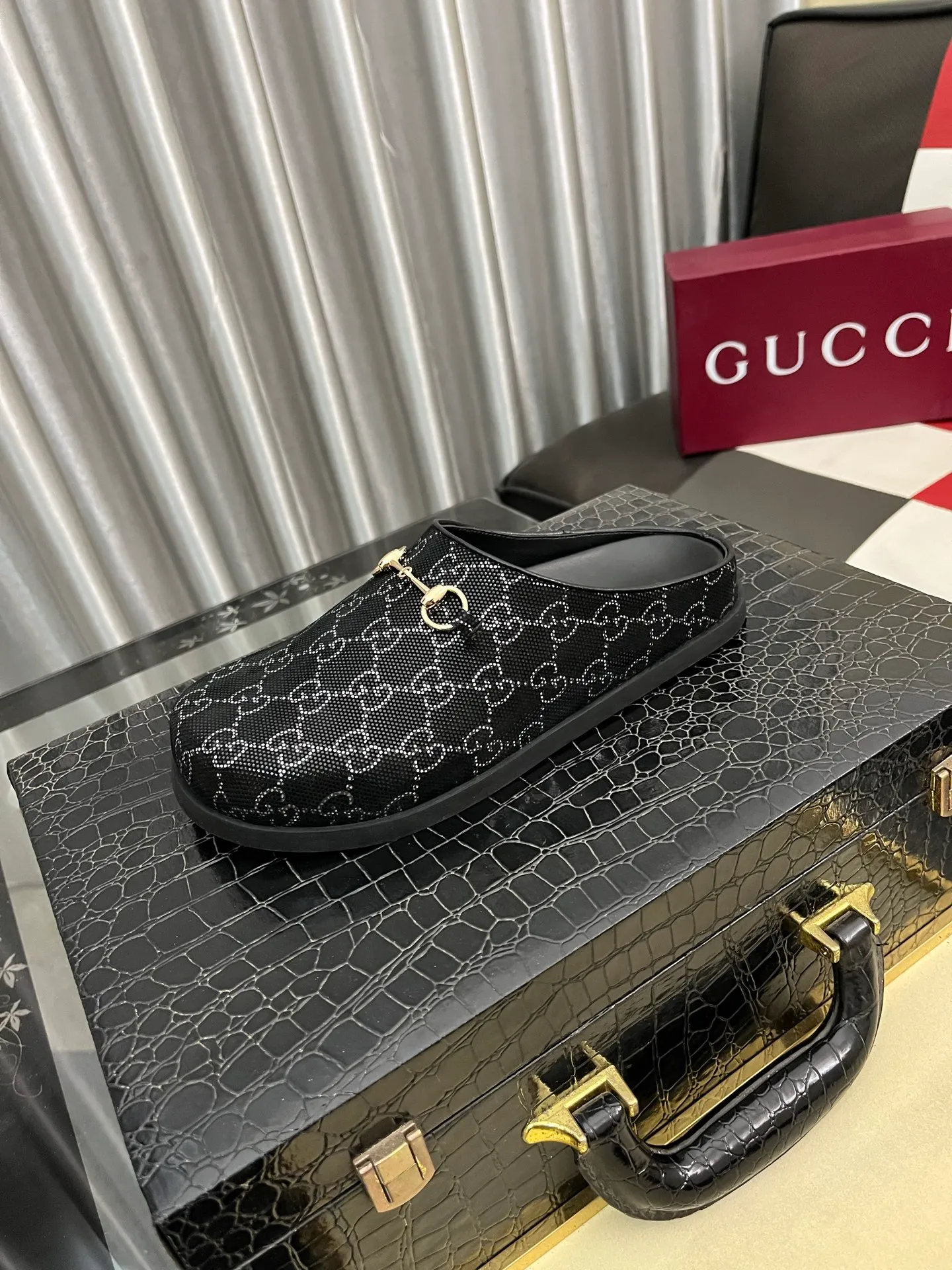 Ex-factory price: 438⌚️⌚️[Gucci] 2025 new season half-slip men's shoes, made of Italian imported first-layer frosted cowhide➕sheepskin lining, original hardware buckle, original combination wear-resistant outsole, real shot 🎬 Very comfortable on the feet, size 38-44